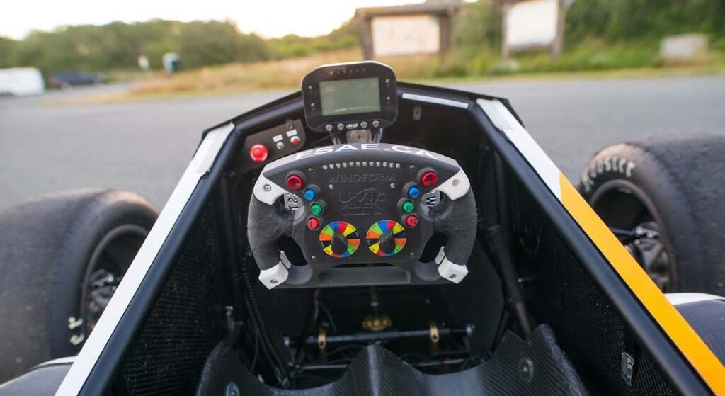 Fully functional PBF 3D printed Formula SAE steering wheel